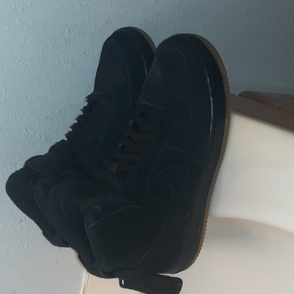 Air Force Ones - Picture 4 of 5